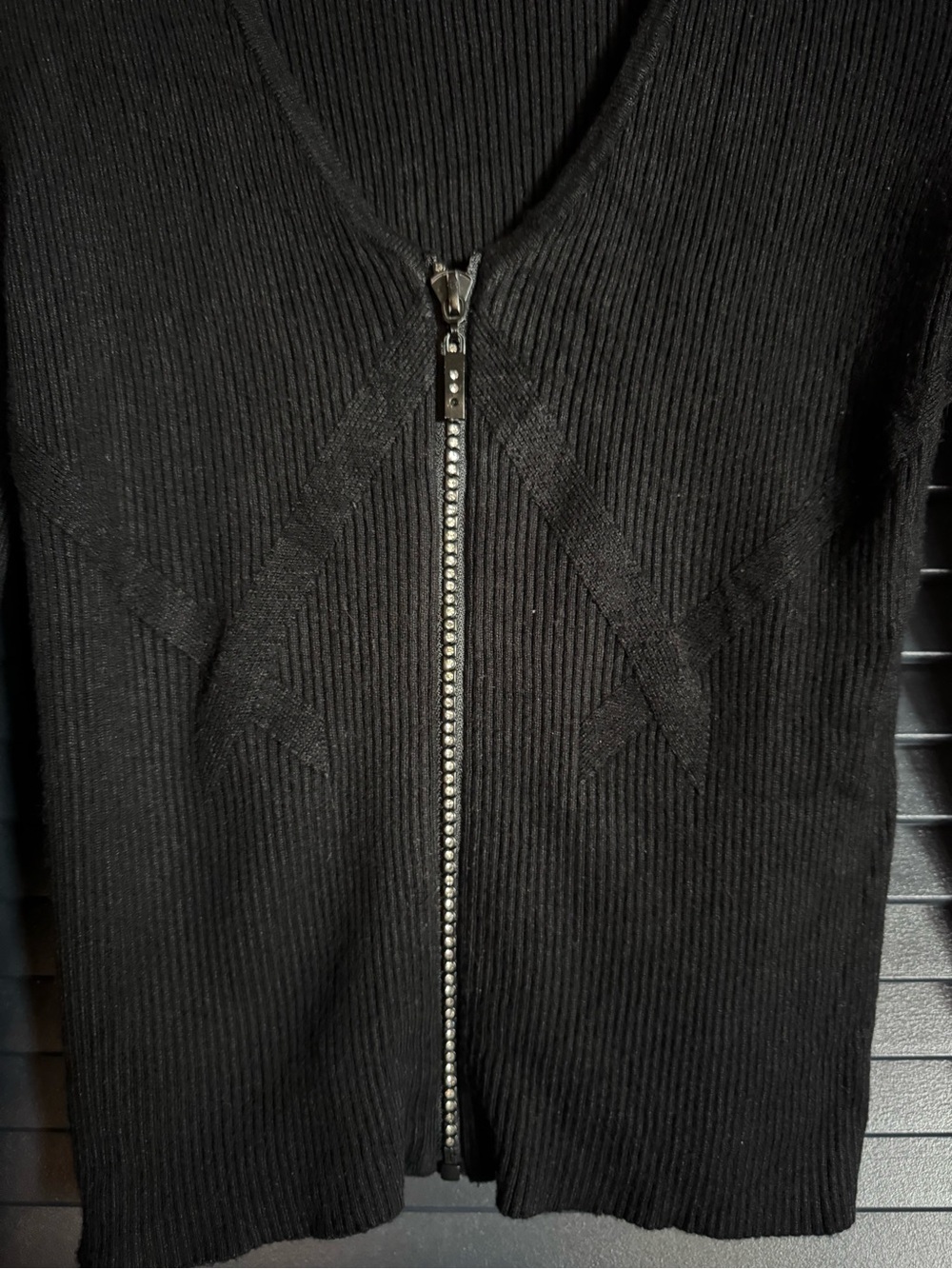 GUESS Black Ribbed Rhinestone Zip Sweater Cardigan L Y2K - Picture 2 of 4